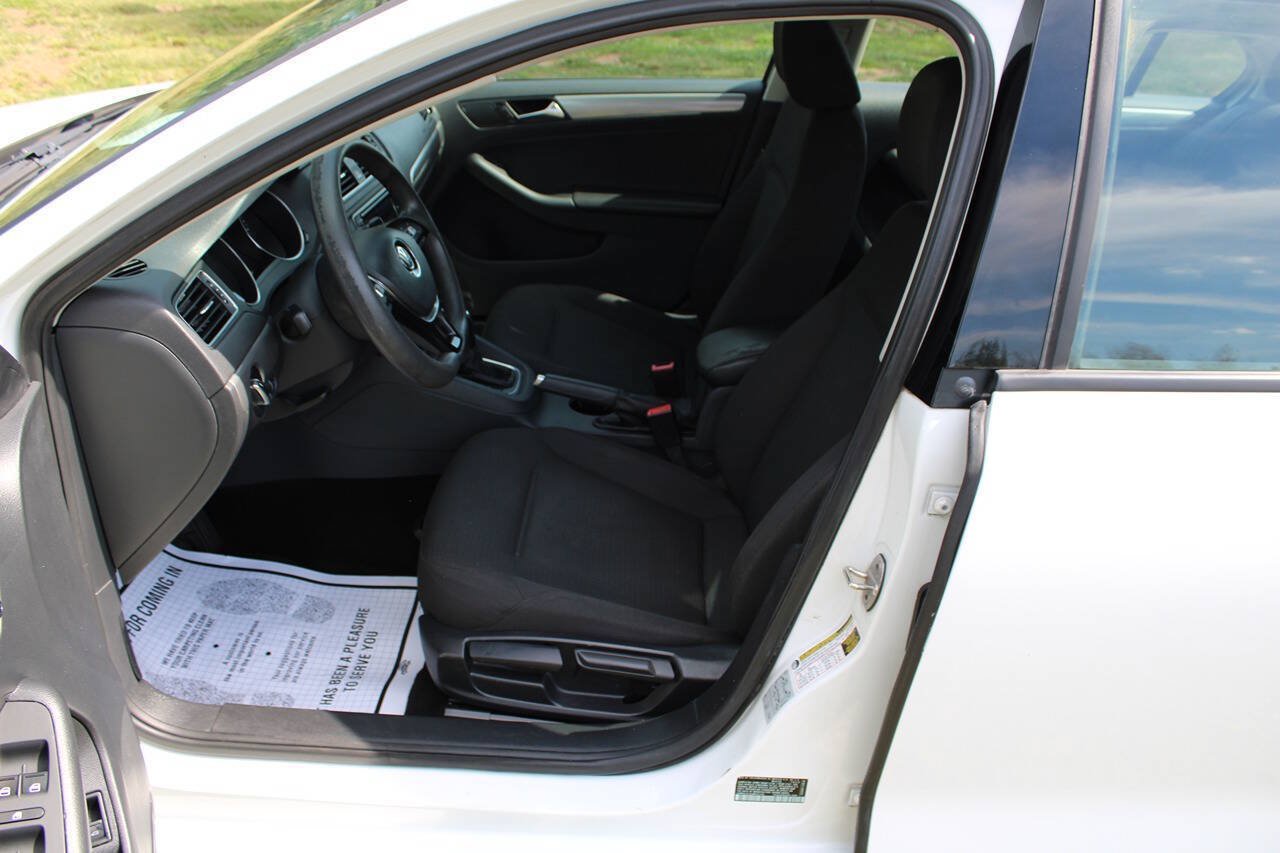 Used 2016 Volkswagen Jetta SE FWD image 15