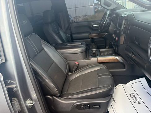 Used 2020 Chevrolet Silverado 1500 High Country w/ Technology Package AWD/4WD image 28