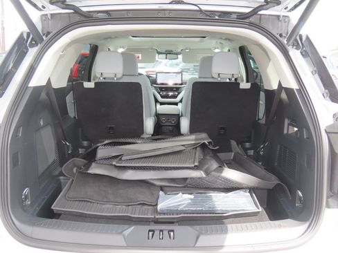 Certified 2025 Ford Explorer Platinum w/ Ultimate Package RWD image 14