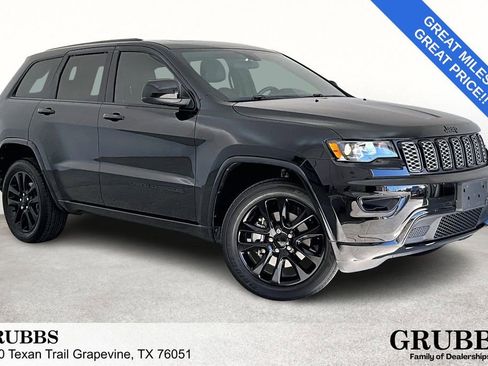 Used 2021 Jeep Grand Cherokee Laredo X image 1
