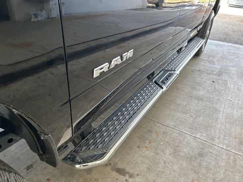 Used 2023 RAM 2500 Laramie AWD/4WD image 15