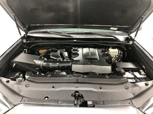 Used 2016 Toyota 4Runner Limited AWD/4WD image 25