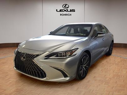New 2025 Lexus ES 300h w/ Premium Package