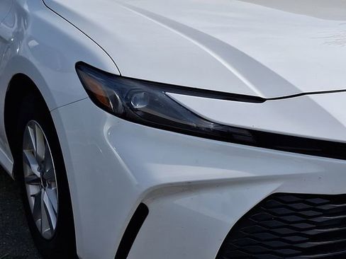 Used 2025 Toyota Camry LE image 8