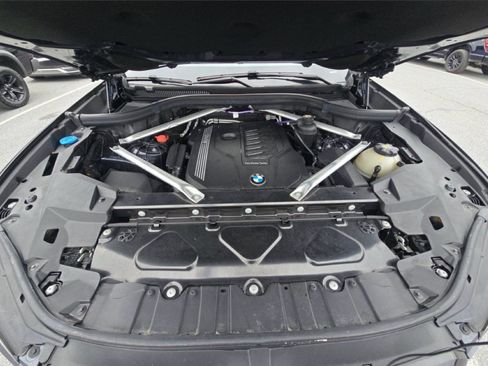 Used 2022 BMW X6 xDrive40i w/ Executive Package image 18