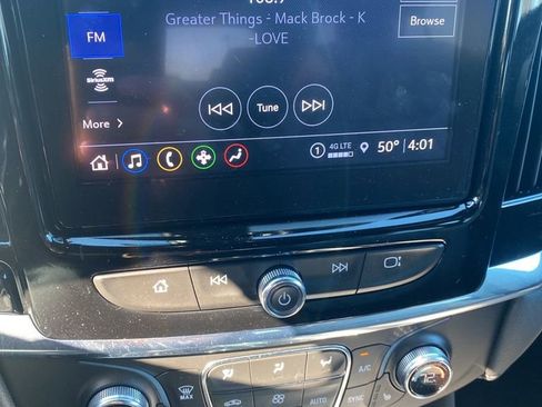 Used 2023 Chevrolet Traverse LT image 27