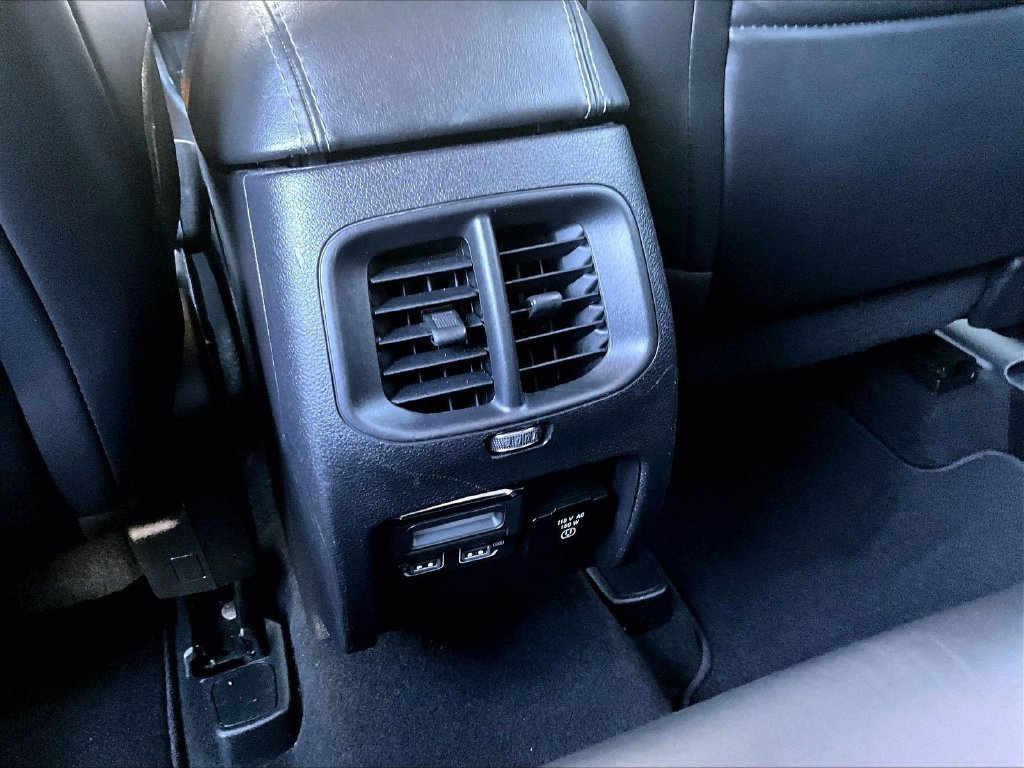 Used 2019 Jeep Cherokee Limited AWD/4WD image 27