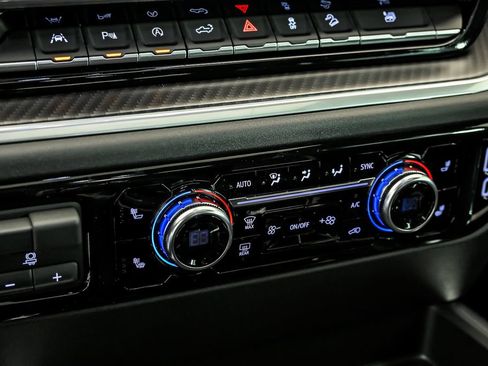 New 2026 GMC Sierra 1500 Elevation w/ Elevation Premium Package AWD/4WD image 16