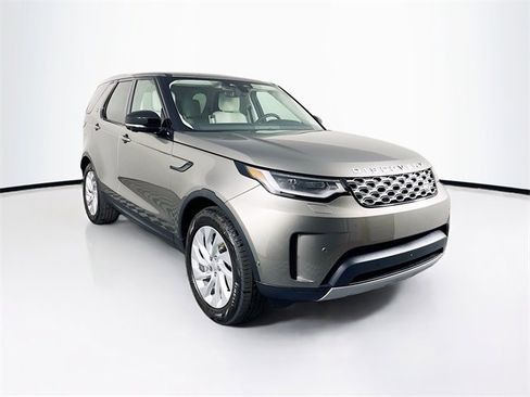 Used 2024 Land Rover Discovery S image 3
