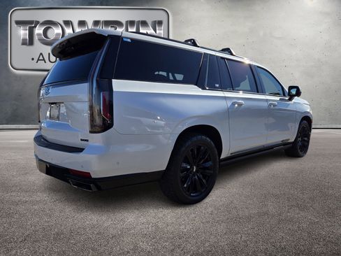 Used 2022 Cadillac Escalade ESV Sport w/ Touring Package image 4