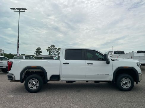 Used 2024 GMC Sierra 2500 Pro AWD/4WD image 4
