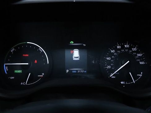 Used 2024 Toyota Sienna XLE image 35