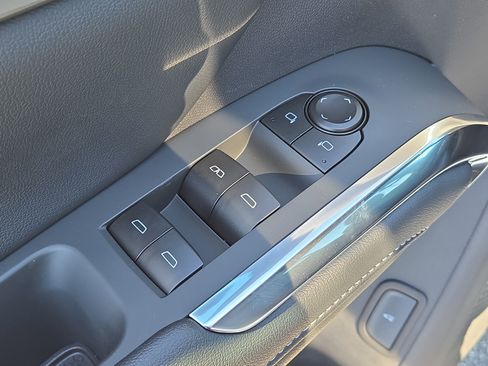 New 2026 Chevrolet Traverse LT w/ Sun and Wheel Package image 23