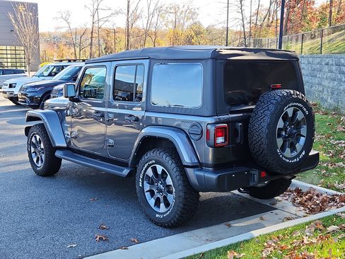 Used 2022 Jeep Wrangler Unlimited Sahara w/ Cold Weather Group image 12