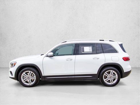 Used 2021 Mercedes-Benz GLB 250 4MATIC image 8