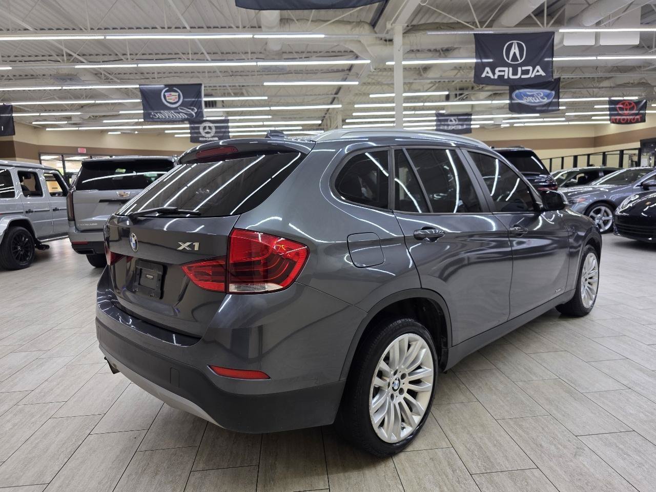 Used 2014 BMW X1 sDrive28i RWD image 6