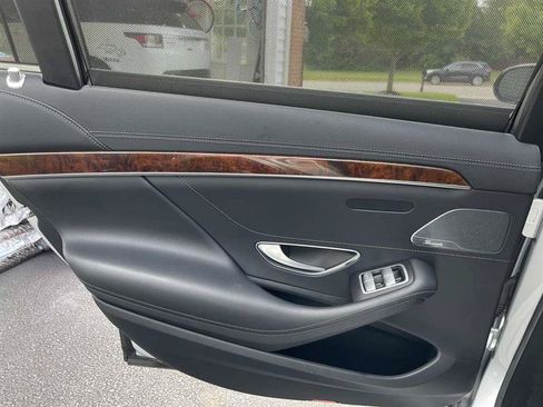 Used 2015 Mercedes-Benz S 550 4MATIC Sedan image 90