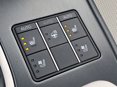 Used 2023 Lexus UX 250h AWD w/ Accessory Package (Z2) image 24