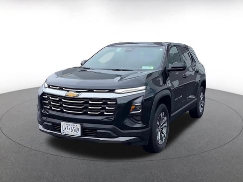 Used 2025 Chevrolet Equinox LT FWD image 7