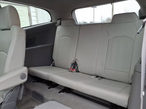 Used 2017 Chevrolet Traverse Premier image 15