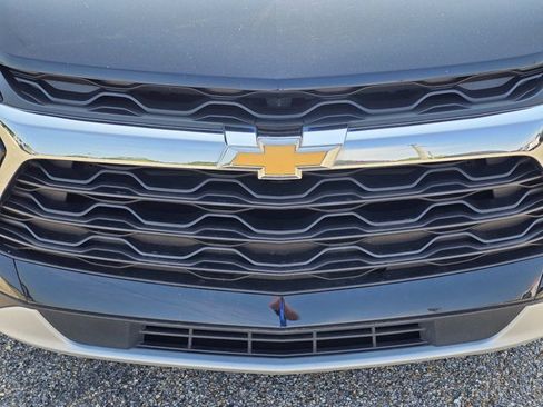 Used 2025 Chevrolet Blazer LT AWD/4WD image 3