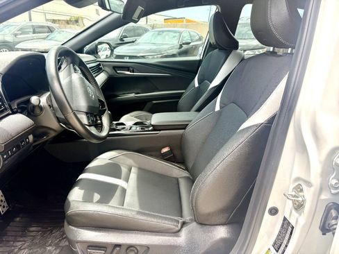 Used 2026 Toyota Camry Hybrid w/ Convenience Package FWD image 17