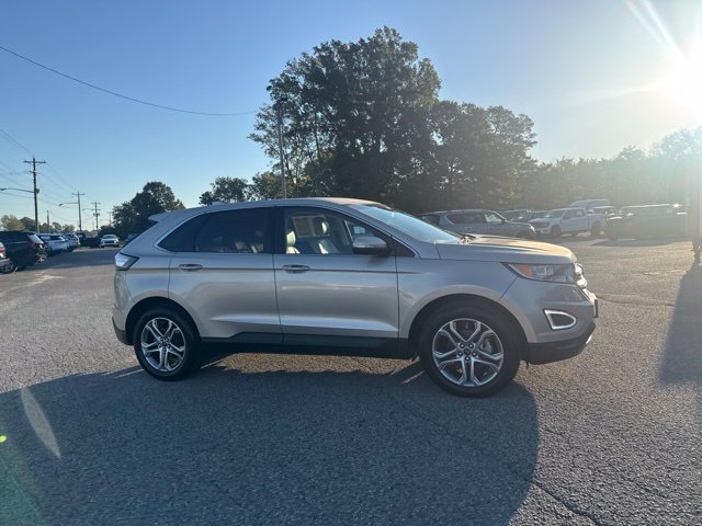 Used 2018 Ford Edge Titanium w/ Technology Package FWD image 12