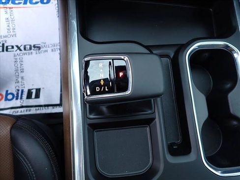 Used 2025 Chevrolet Silverado 1500 High Country AWD/4WD image 20