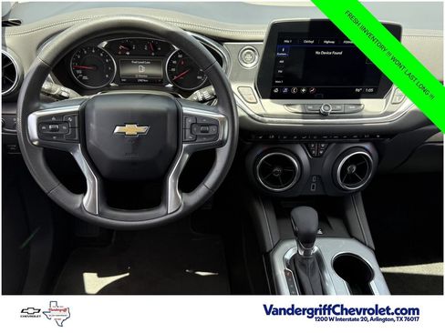 Certified 2024 Chevrolet Blazer LT w/ Convenience Package FWD image 11