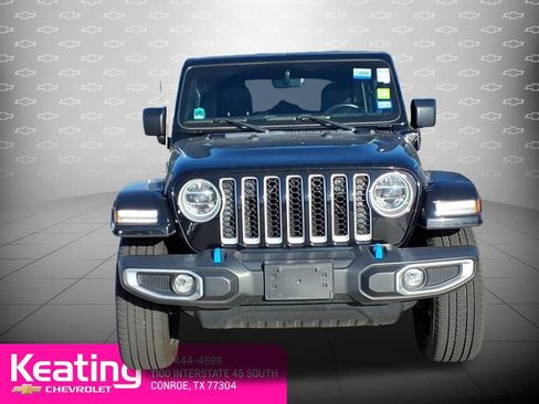 Used 2022 Jeep Wrangler Unlimited Sahara AWD/4WD image 10