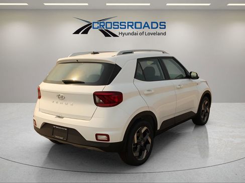 New 2025 Hyundai Venue SEL image 5