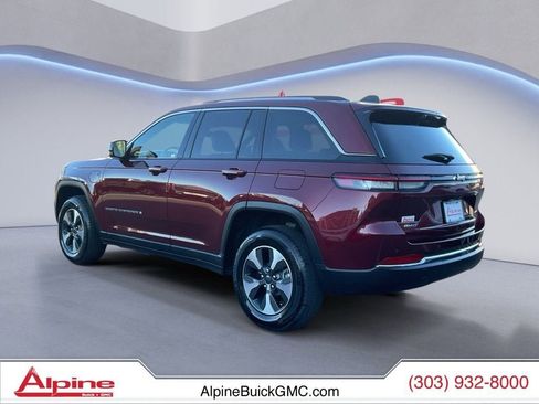 Used 2022 Jeep Grand Cherokee Limited w/ Luxury Tech Group II image 3