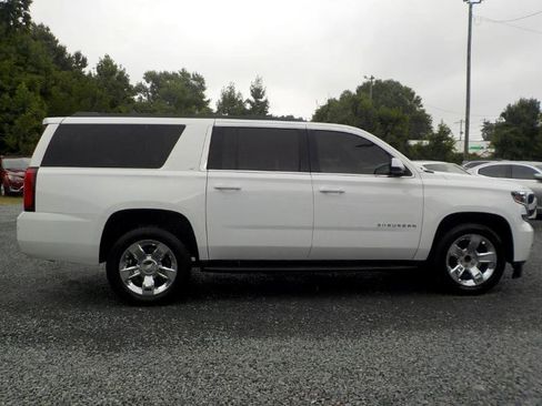 Used 2019 Chevrolet Suburban LT image 6