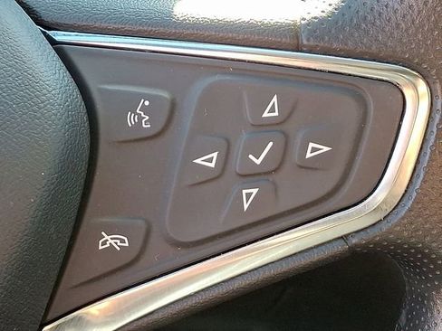 Used 2023 Chevrolet Equinox LT w/ LPO, Floor Liner Package image 24