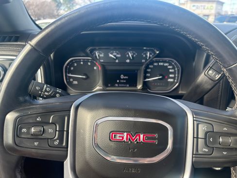 Used 2023 GMC Sierra 1500 SLT image 12