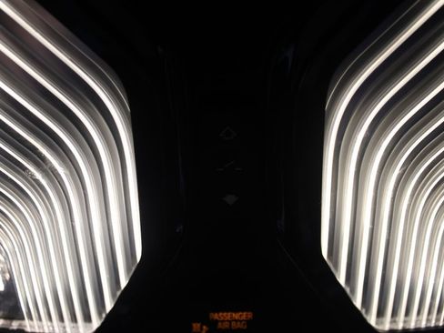 Used 2024 BMW 330e image 52