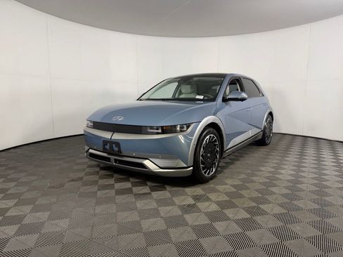 Used 2022 Hyundai Ioniq 5 Limited w/ Cargo Package image 3