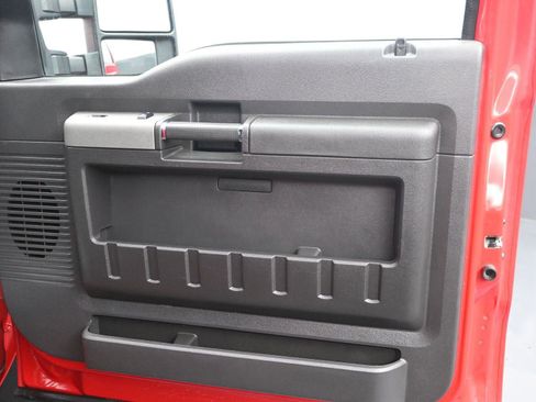 Used 2011 Ford F250 Lariat w/ Lariat Interior Pkg image 8