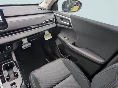 New 2025 Mitsubishi Outlander ES image 17