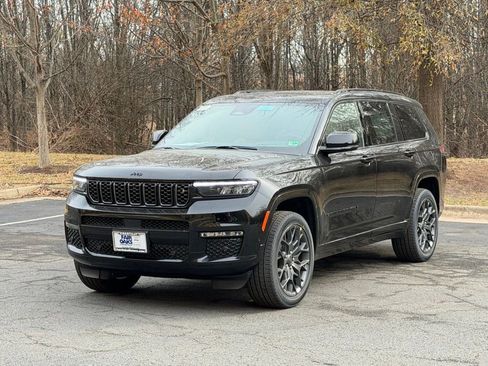 New 2025 Jeep Grand Cherokee L Summit w/ Advanced Protech Group IV image 3
