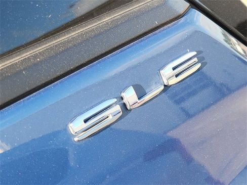 Used 2024 GMC Terrain SLE FWD image 10