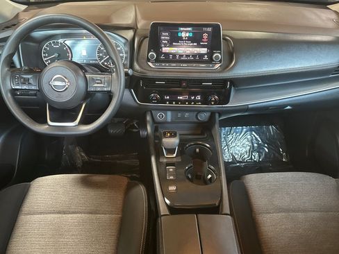 Used 2023 Nissan Rogue SV FWD image 16