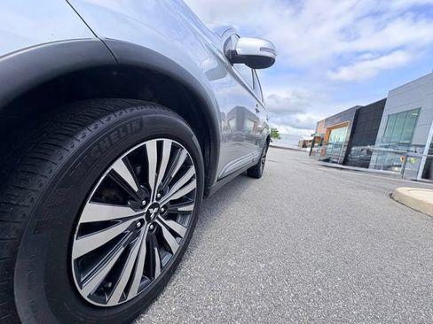 Used 2019 Mitsubishi Outlander SEL AWD/4WD image 13