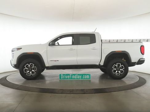 Used 2024 GMC Canyon AT4X image 9
