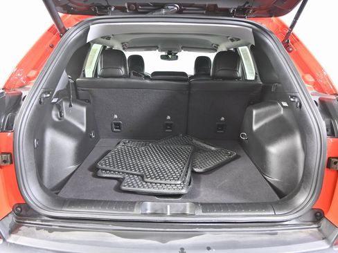 Used 2021 Jeep Cherokee Trailhawk w/ Premium Leather Package image 16