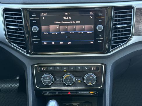 Used 2019 Volkswagen Atlas SEL Premium image 29