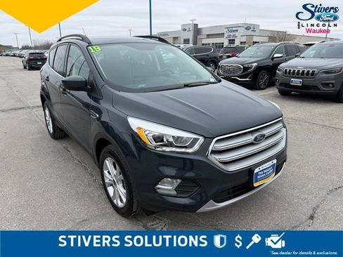 Used 2019 Ford Escape SEL image 3