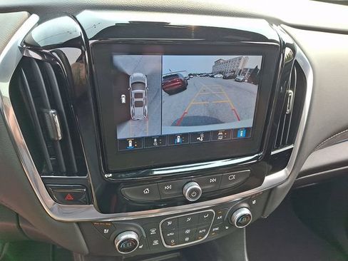 Certified 2024 Chevrolet Traverse High Country AWD/4WD image 19