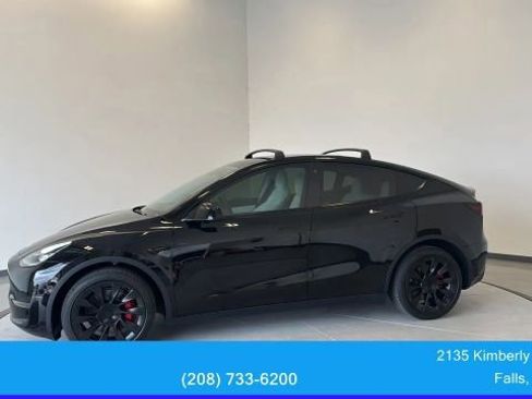 Used 2021 Tesla Model Y Long Range AWD/4WD image 7
