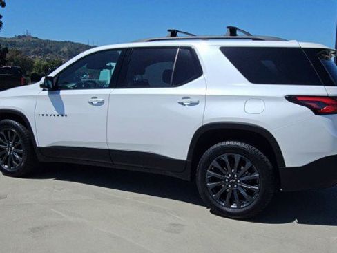 Used 2023 Chevrolet Traverse RS FWD image 6